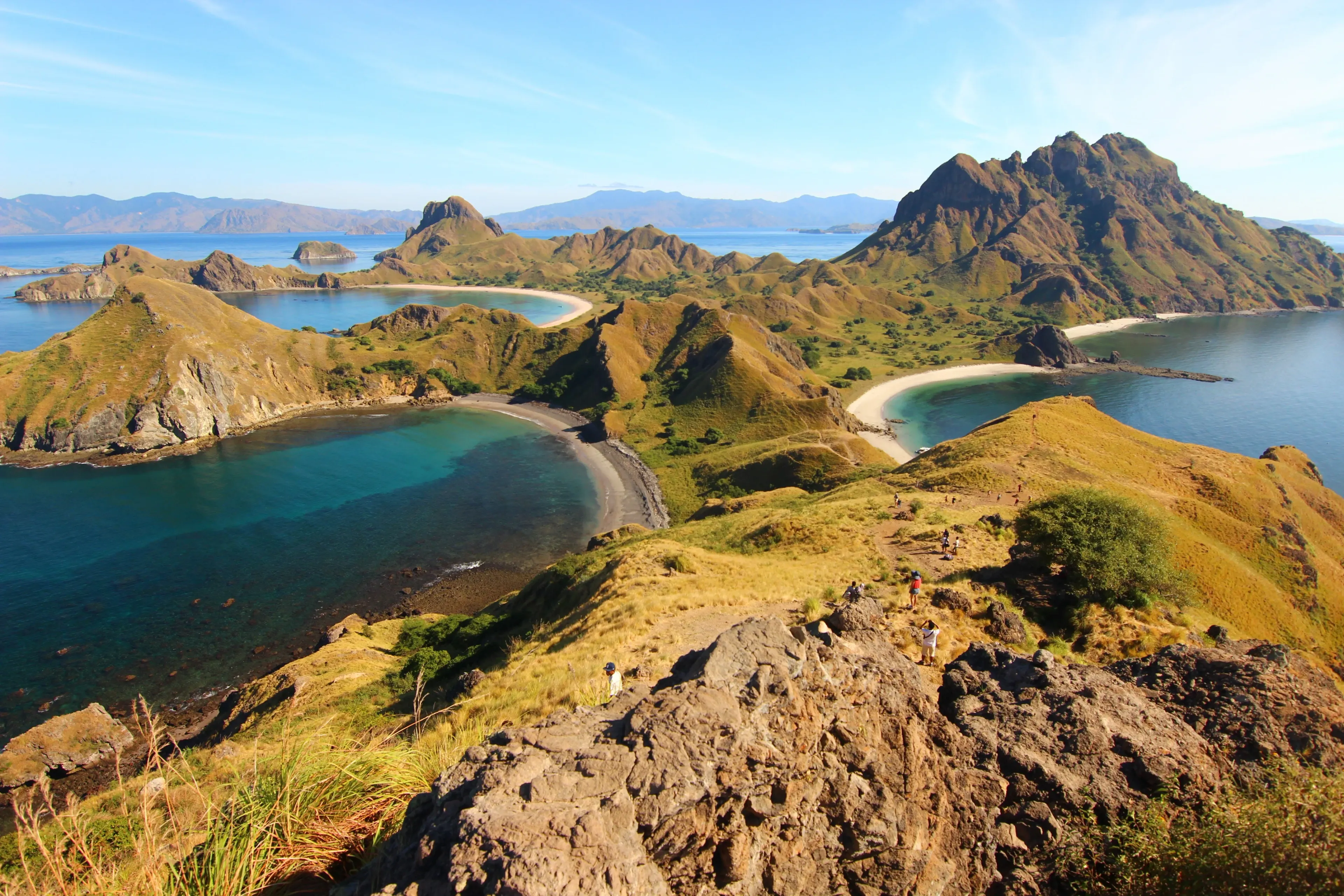 komodo national park trek