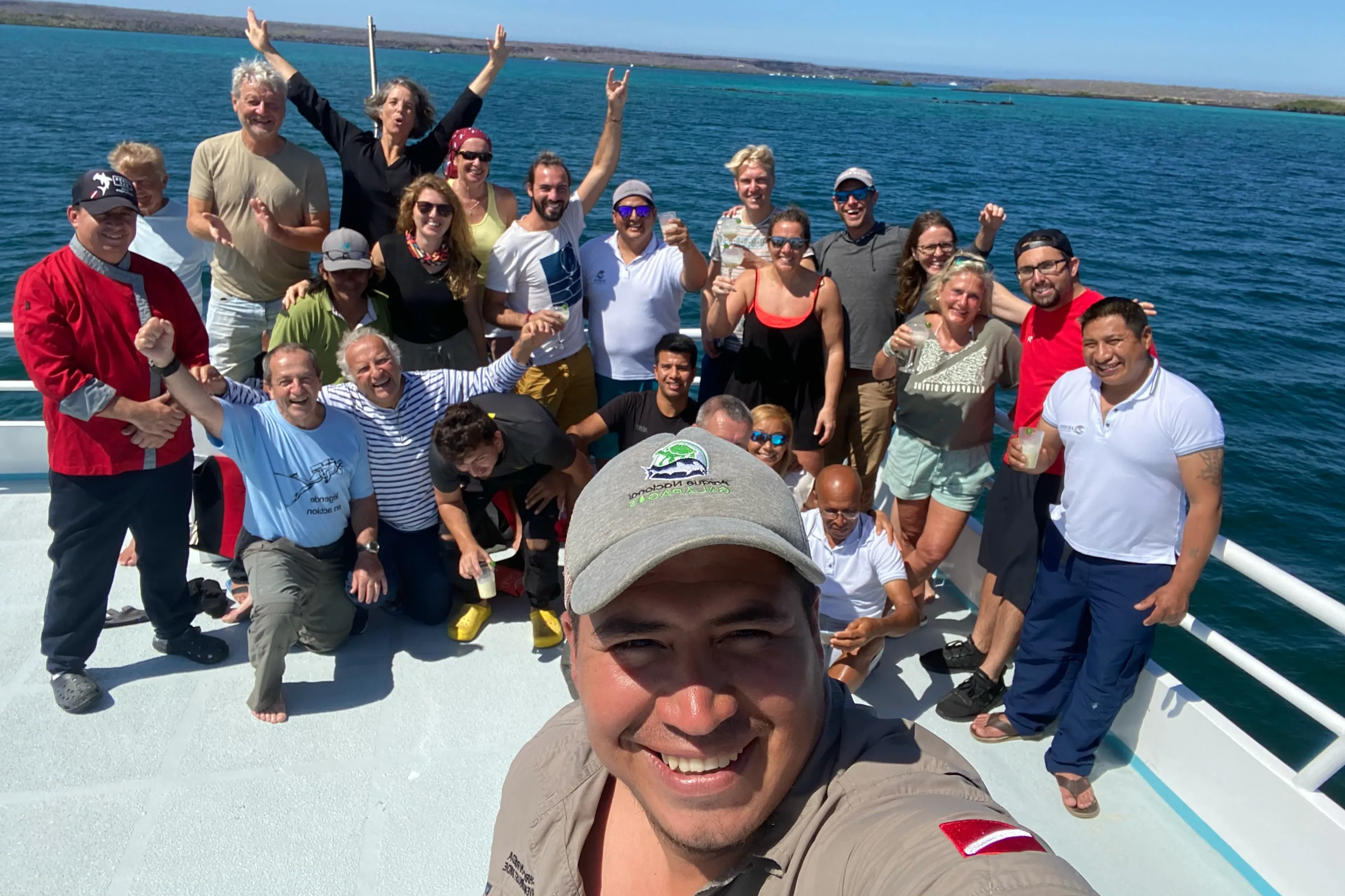 Plongez sur les meilleurs sites des Galápagos, en petit groupe de plongeurs reef-friendly!