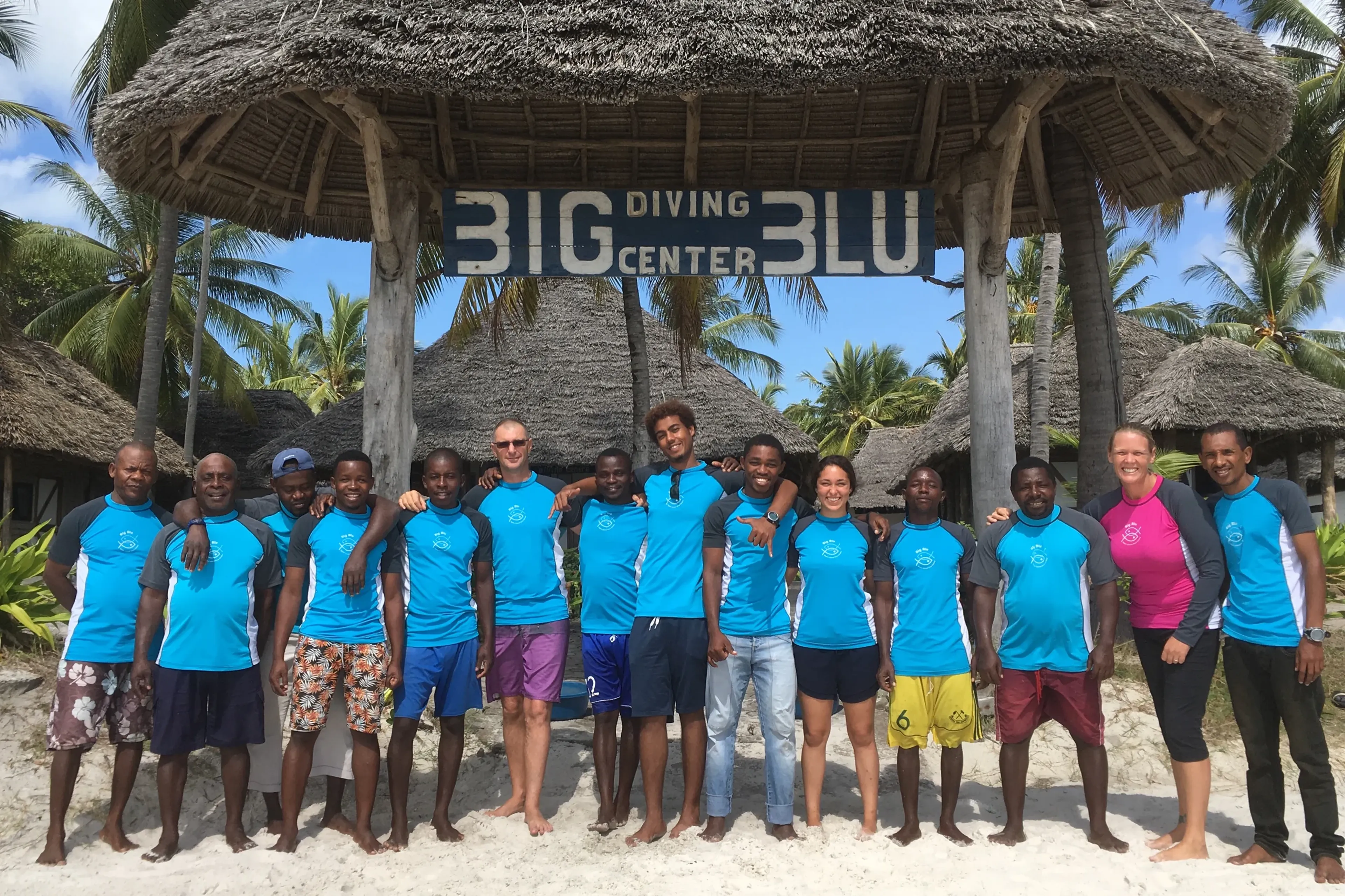 01_big-blu_mafia-island_team.webp