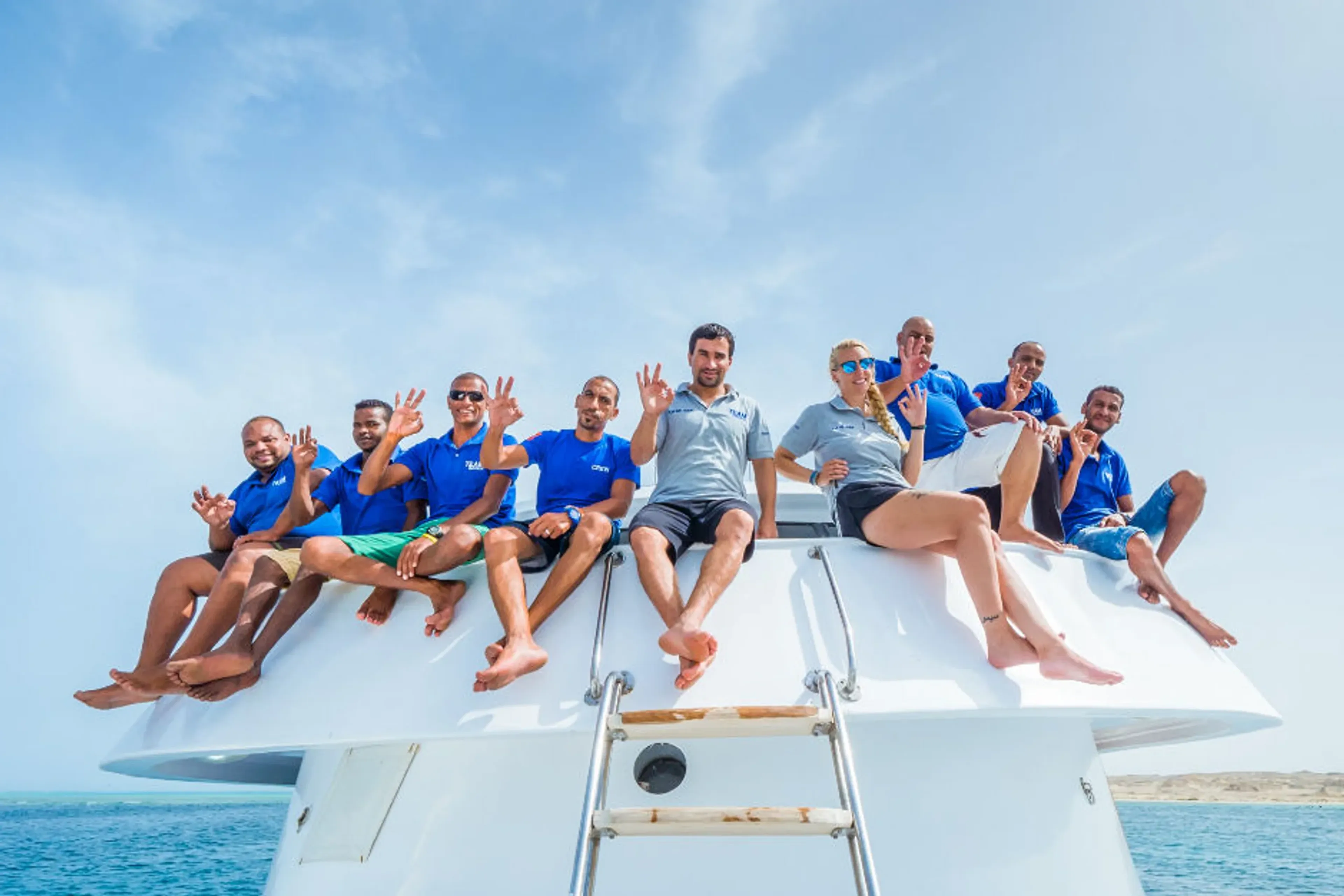 00_emperor-divers_egypt_crew_members.webp