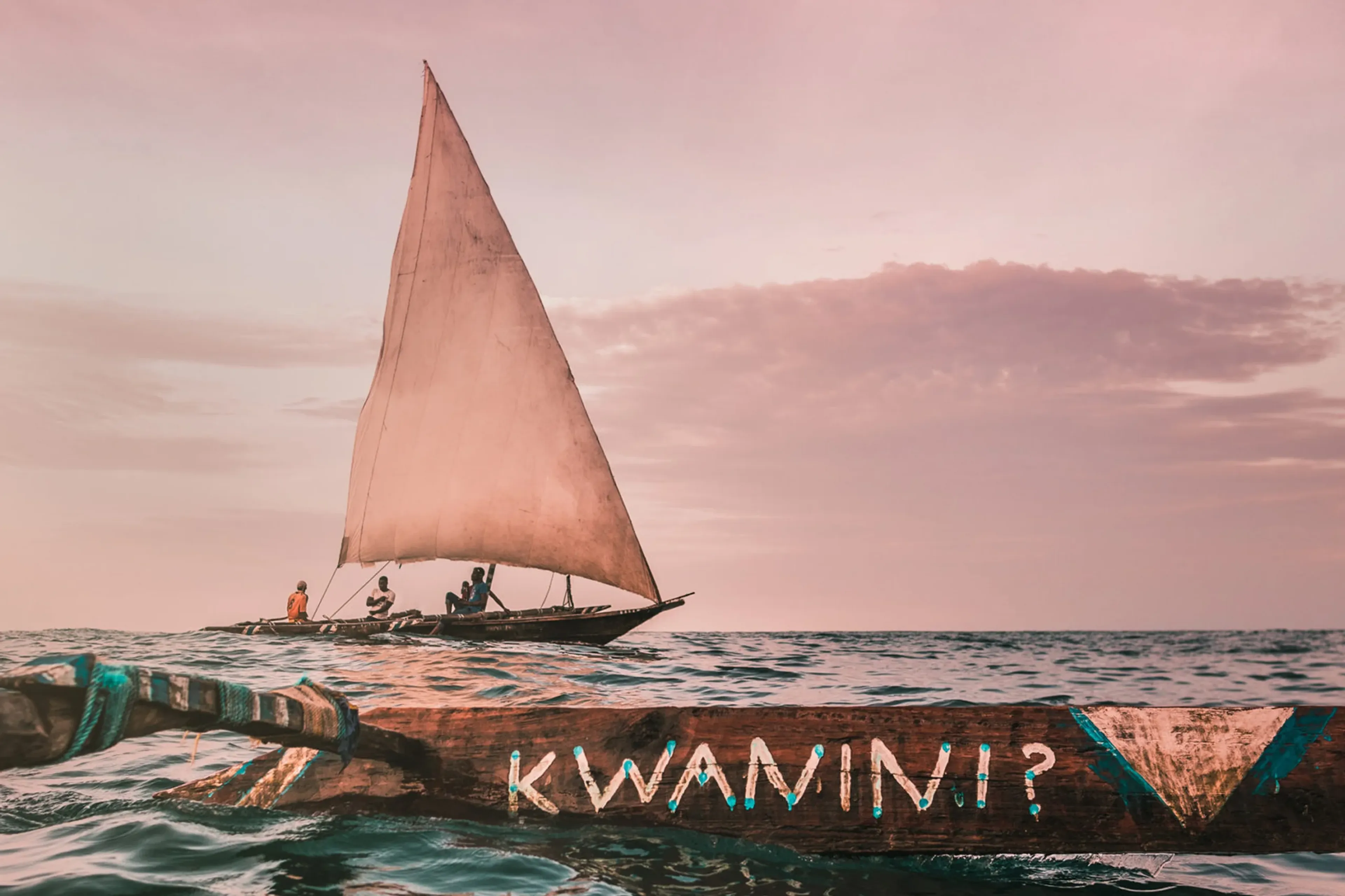 17_manta-resort_tanzania_boat.webp