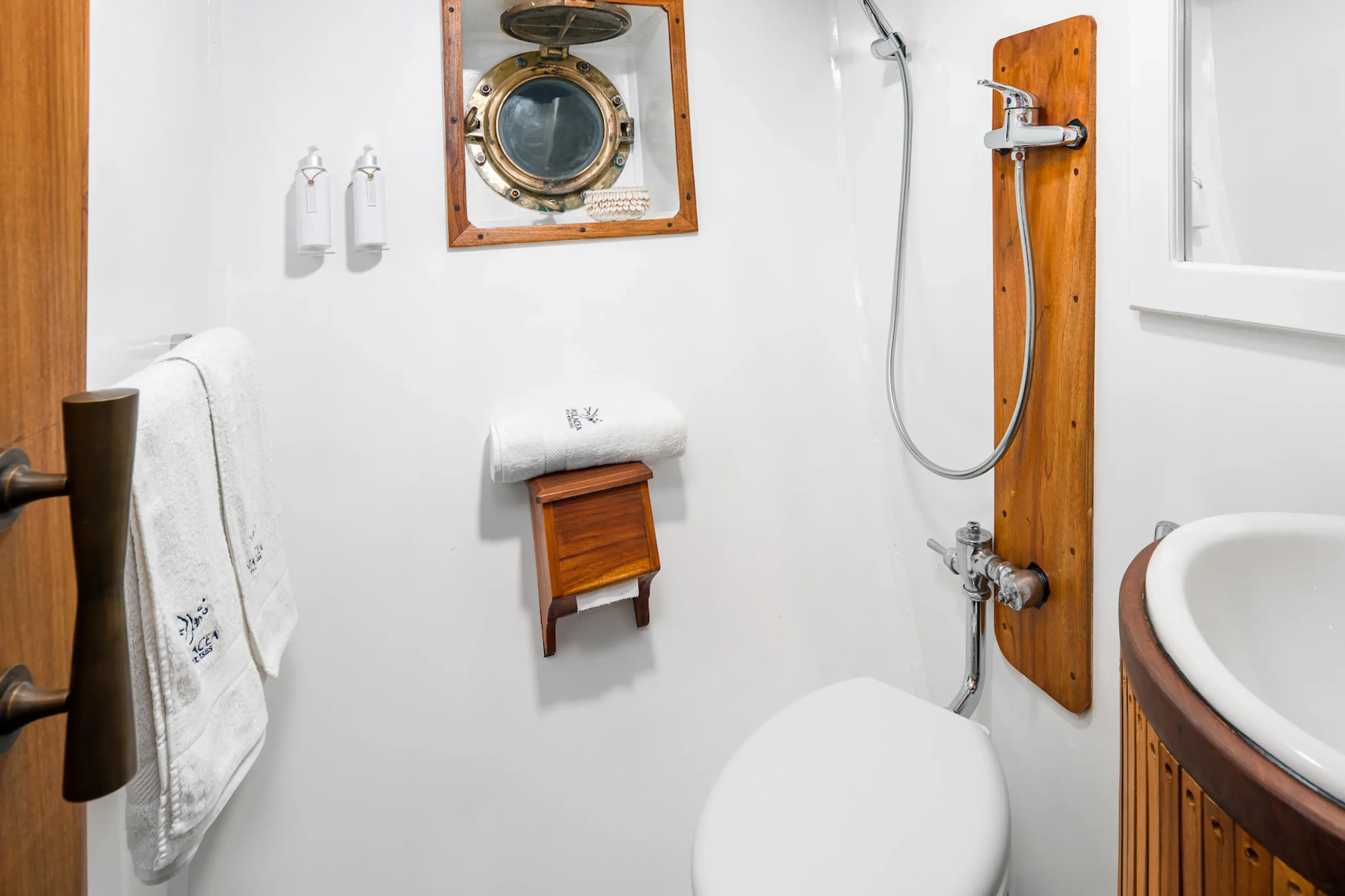 20_wallacea-seahorse_banda-sea_bathroom.webp